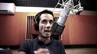 Voz Off 