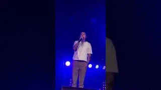 Русский певец почтил память погибших Украинцев минутой молчания 👏