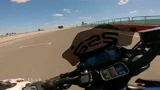 Ledenon Fast Lap Suzuki GSX-S 750 (01:38:523)