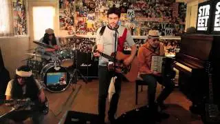 Gianni's Feeling Just Fine - A Tribute To [Walk Off The Earth] by Street Pharmacy