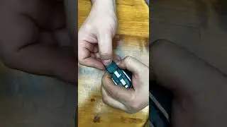 Замена батарейки в ключе автомобиль Мини Купер. MINI COOPER меняем батарейку.
