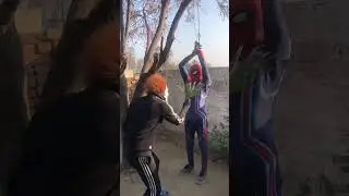 🤣Funny Pennywise tickles Spider-Man! 