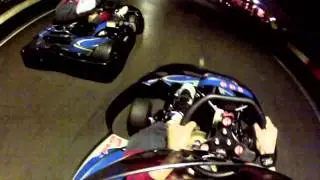 piñazo por chupar camara en Indoor Karting Barcelona