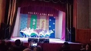 Я песню русскую  пою душой и сердцем
