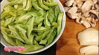 Stir fry vegetarian dish 
