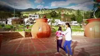 COMPOSICIÓN TRACKING ESCENA LA FAMILIA DEL DURAZNO CANAL TRO