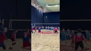 Даня Клыков и Саша Павкин исполняют комбинацию в финале Чемпионата 1 лиги. #volleyball #спорт #sport