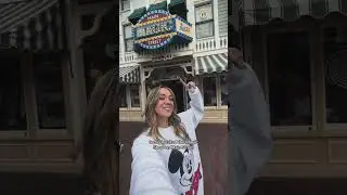 Aurelia AKA Toblerone Girl Visits the Disneyland Magic Shop!