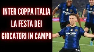 INTER festeggiamenti dei giocatori in campo COPPA ITALIA