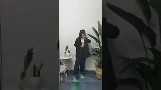 290 SUsu…🎸 谁不是妆一化，衣服一换，就能成为别人眼里的漂亮姐姐 所以好好爱自己 你就是限量版