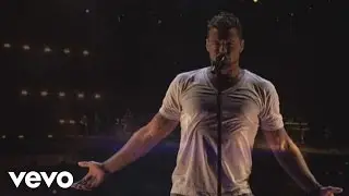 Ricky Martin - Vuelve (Live Black & White Tour)