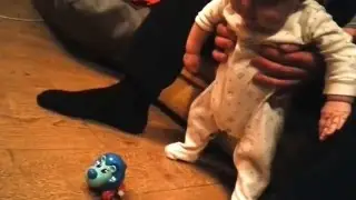Тохе нравиться. Корова на поводке. #Заводные игрушки