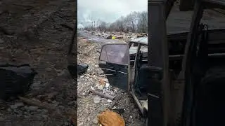 Стал пропадать с друзьями на свалке