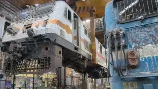 WAP7 LOCOMOTIVE Lifting. Train engine repairing.
