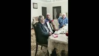 Поет полукункинец из села Калкни Шамиль Ахмедов
