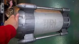 активный  сабвуфер JBL BTX 250
