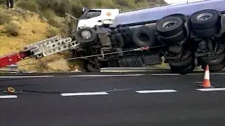 Rescate camion volcado