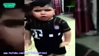 Маленький карапуз зажигает.Приколы с Детьми! Funny Kids!