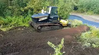 Subsoiler MeriCrusher MJH-241 DTX + tracked carrier Suocco S500 mulching and clearing land