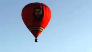 Воздушный шар в небе. 08.04.2016 г.