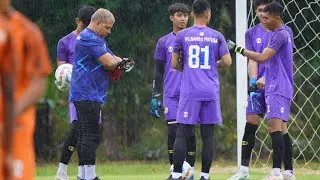 Goalkeepers training