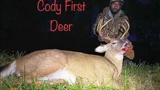 HUNTING HIS FIRST MONSTER BUCK