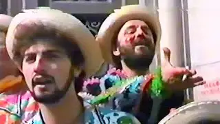 Chirigota LOS CUBATAS, Actuación en las Escaleras de Correos - Carnaval de Cádiz 1986