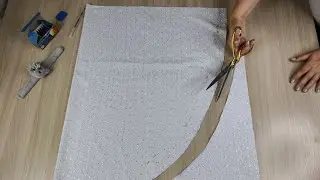 VERY SIMPLE: I cut out a semicircle and the women's headdress is ready!