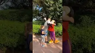 CUTE MOMENTS AT DISNEY - Stories | Marcella Nery 
