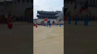 Seoul, Changing of the Guard. #seoul #southkorea #korea #gyeongbokgung #palace #adventure #travel