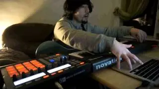 LIVE LOOPING: Hiphop jam w/ Novation Launchkey 49, and Maschine, Ableton Live