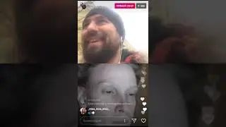 Писателя отвлекают..