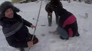 Толпа багрит КРУПНОГО САЗАНА! ЗАПРЕЩЕННАЯ РЫБАЛКА!