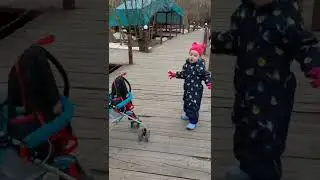 Настя и Света в Динопарке. Парк развлечений Сказка