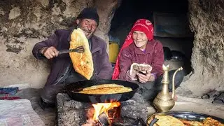 Love Story in a Cave | Old Lovers Living in a Cave Like 2000 Years Ago | Village Life in Afghanistan