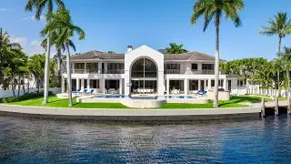 Golden Beach Waterfront Oasis: A Luxurious 7-Bedroom Estate Tour