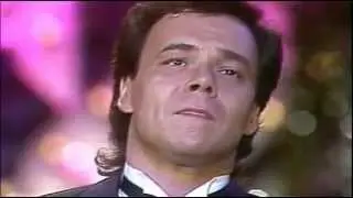 М. Муромов - Странная женщина