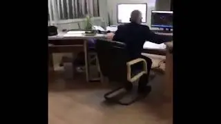 напугали в офисе