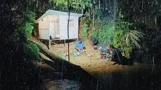 Camping-membangun shelter yang nyaman di pinggir sungai-di guyur hujan deras sewaktu tidur-asmr