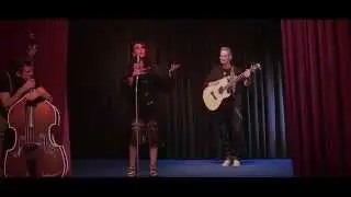 Carina Lemoine -  Woonwagen Jochie - Official Videoclip