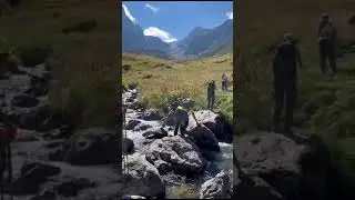 Chaukhi river crossing