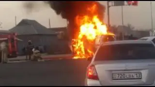 Машина «скорой помощи» сгорела после ДТП в Астане