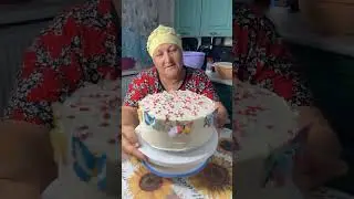 Наловила сахарных бабочек и сделала тортик🍰😍 #вкусно #торт #безкалорий #юмор #еда #еданамеру