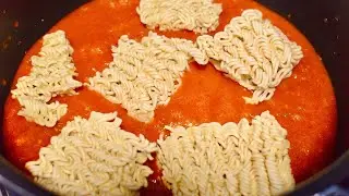 1 $ Lunch Recipe ! Easy and Tasty Ramen Dish !
