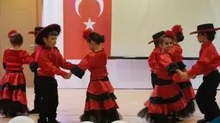 2017 anaokulu yilsonu gosterisi ispanyol dans