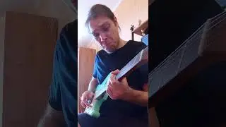 Как звучит цифровая гитара без эффектов? Через усилитель Blues Jr. 