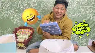 Unboxing Kado Ulang Tahun Dari Kesayangan