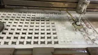 Waterjet- cutting marble