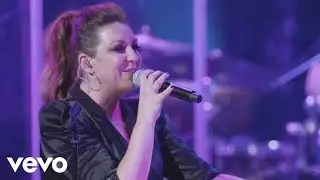 Niña Pastori con Rosalía - Cuando Te Beso (En Directo) ft. ROSALÍA