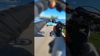 А когда не понтовались на заднем колесе ? 